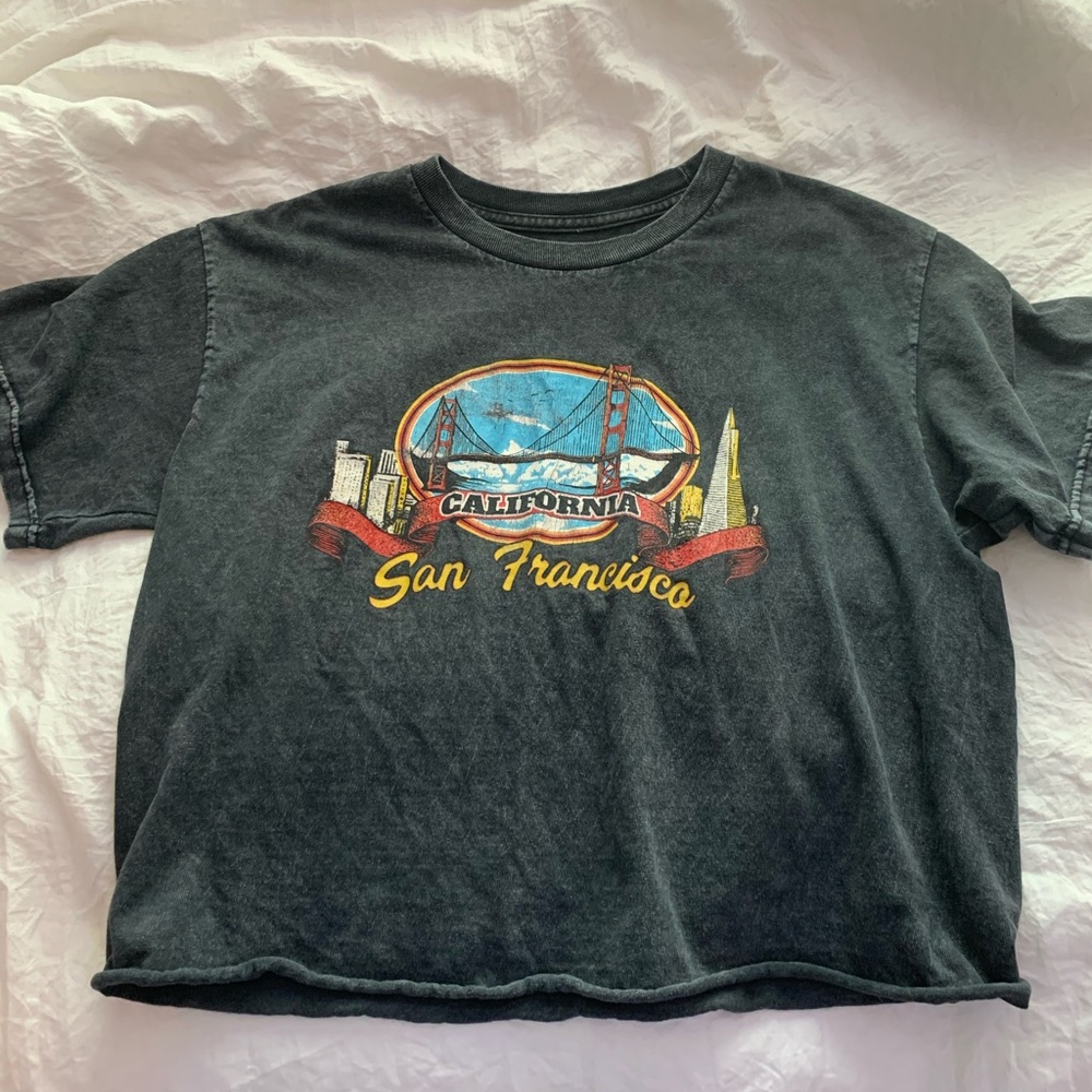 brandy melville san francisco cropped t shirt